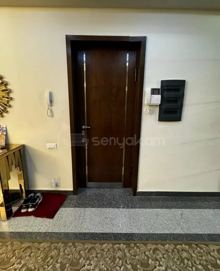 3 Սենյականոց Բնակարան Նորակառույցում, 240քմ, 10/10 հարկ, Կապիտալ Վերանորոգված