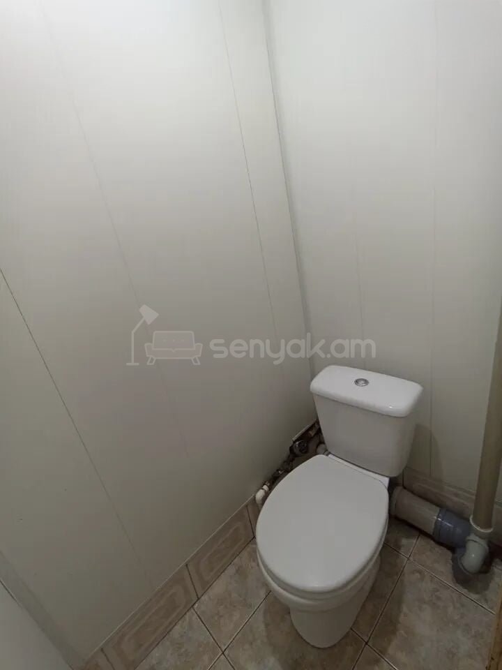 4 Սենյականոց Բնակարան, 92քմ, 9/9 հարկ, Նորմալ Վիճակում