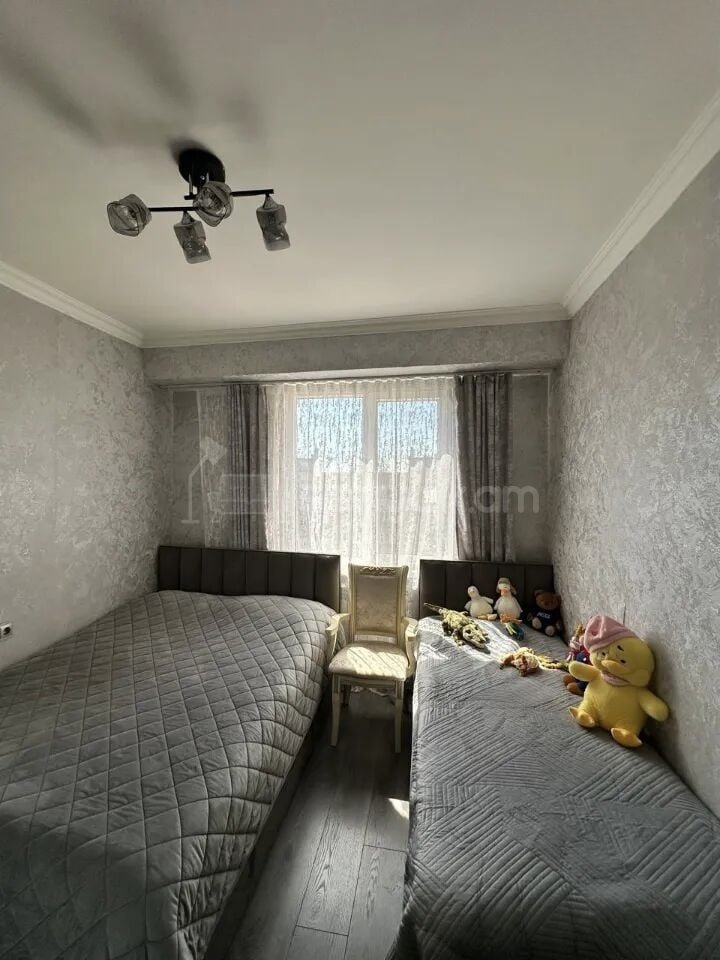 4 Սենյականոց Բնակարան, 92քմ, 9/9 հարկ, Նորմալ Վիճակում