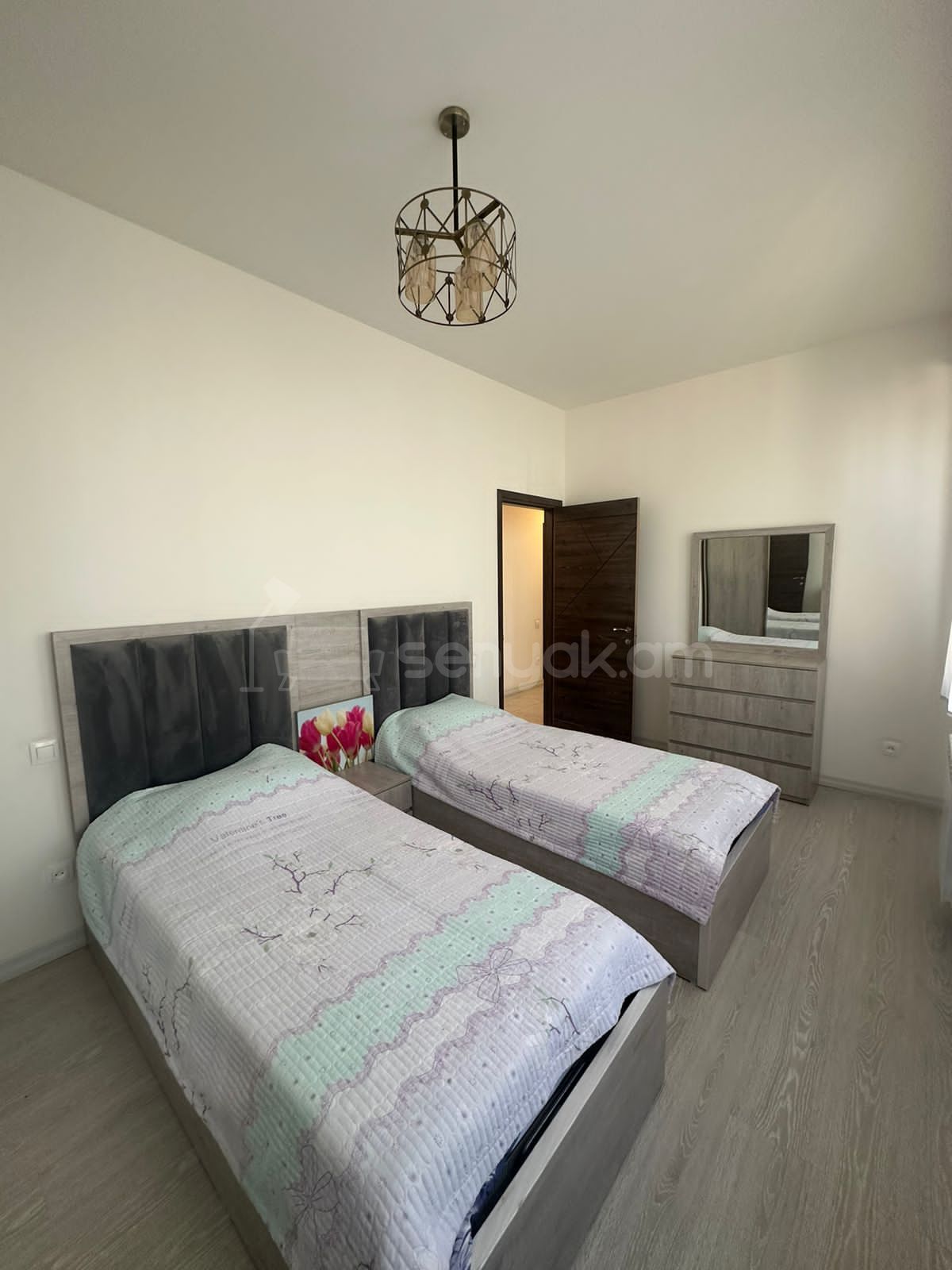 3 Սենյականոց Բնակարան Նորակառույցում, 110քմ, 4/12 հարկ, Դիզայներական Վերանորոգված, Կահավորված