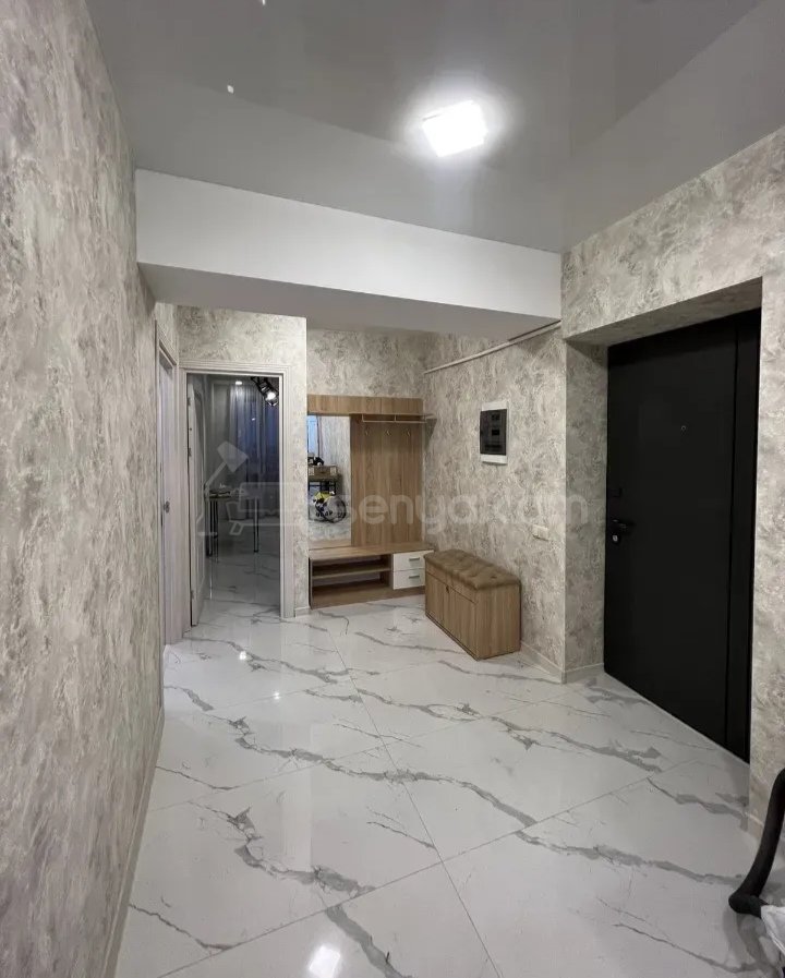 3 Սենյականոց Բնակարան Քարե Շենքում, 85քմ, 5/5 հարկ, Դիզայներական Վերանորոգված, Կահավորված