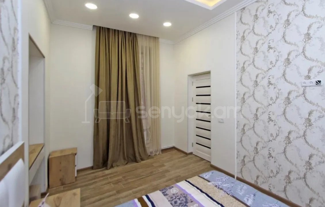 2 Սենյականոց Բնակարան Քարե Շենքում, 42քմ, 2/5 հարկ, Դիզայներական Վերանորոգված