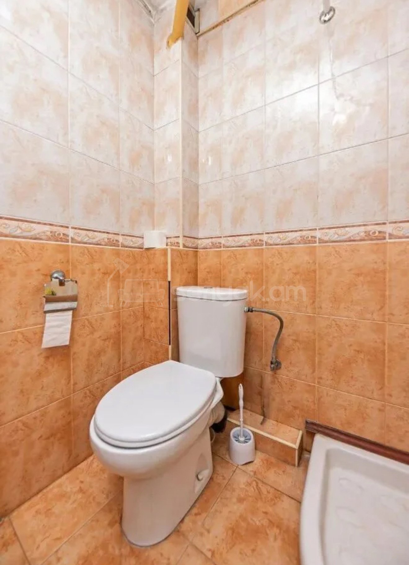 1 Սենյականոց Բնակարան Քարե Շենքում, 30քմ, 3/5 հարկ, Կապիտալ Վերանորոգված