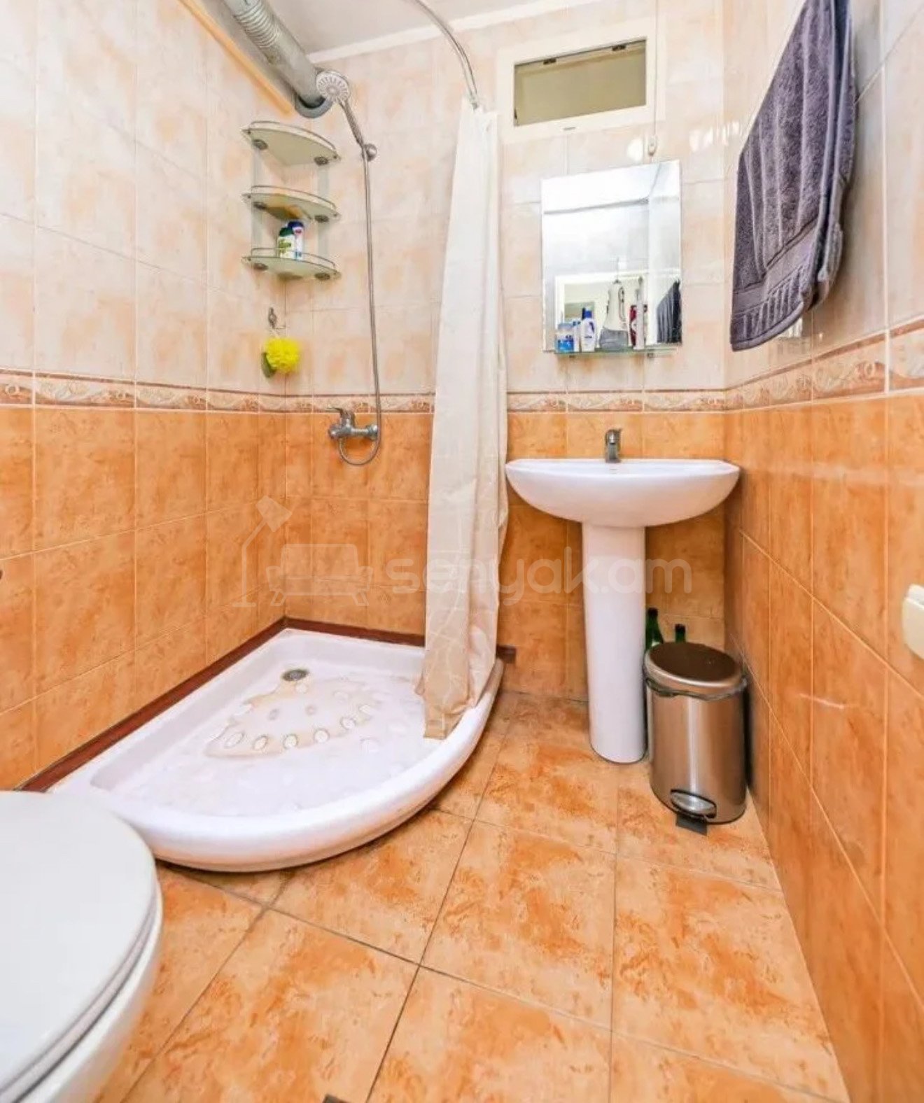 1 Սենյականոց Բնակարան Քարե Շենքում, 30քմ, 3/5 հարկ, Կապիտալ Վերանորոգված