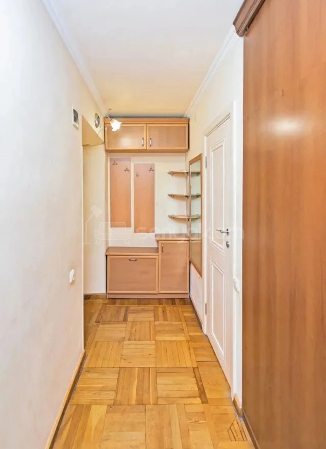 1 Սենյականոց Բնակարան Քարե Շենքում, 30քմ, 3/5 հարկ, Կապիտալ Վերանորոգված