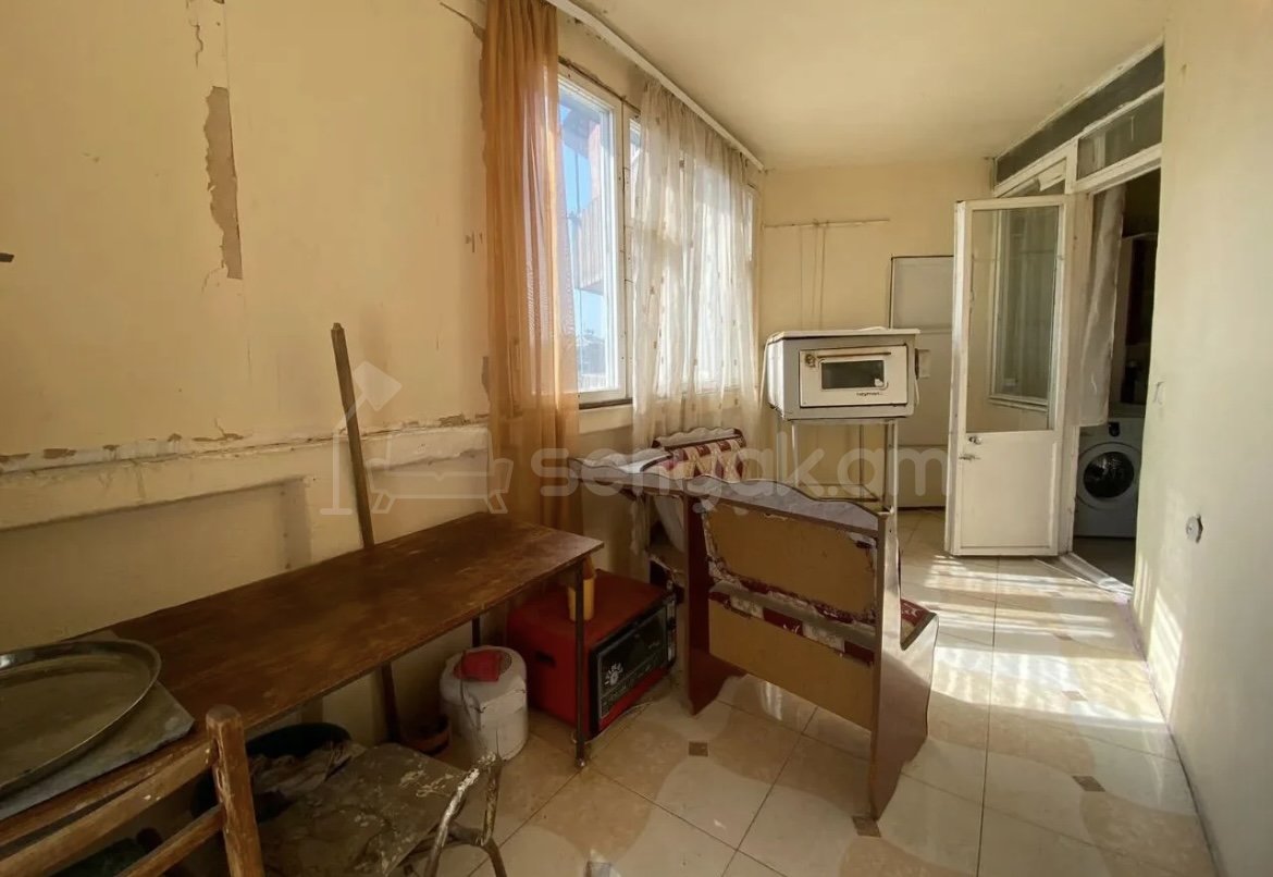 3 Սենյականոց Բնակարան, 94քմ, 4/16 հարկ, Նորմալ Վիճակում, Կահավորված