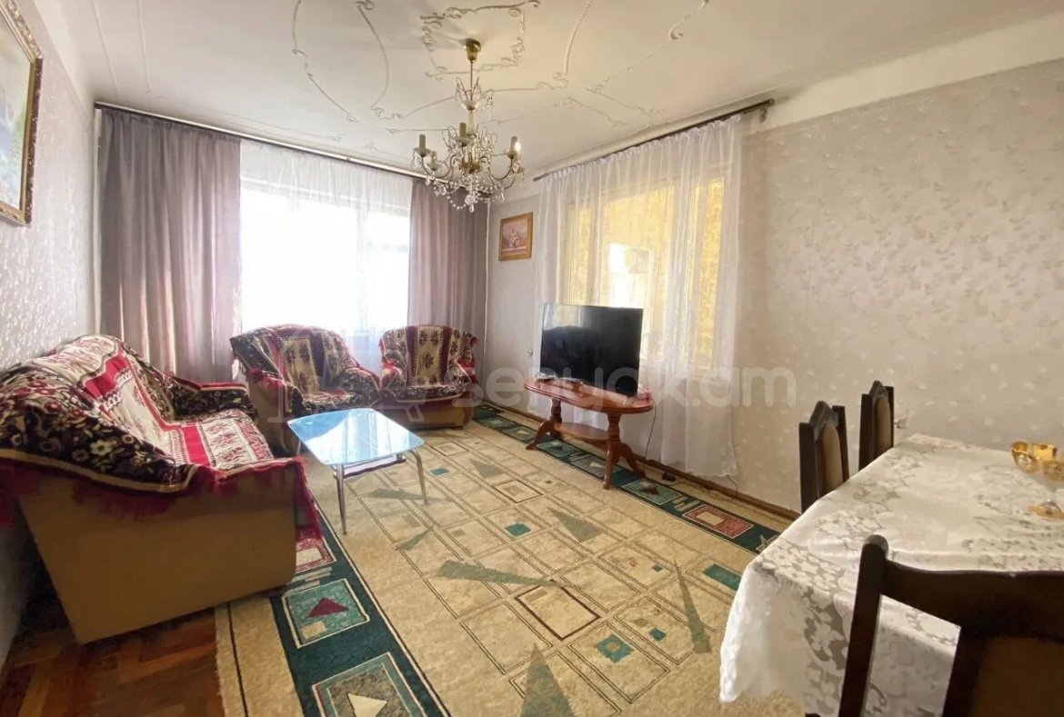 3 Սենյականոց Բնակարան, 94քմ, 4/16 հարկ, Նորմալ Վիճակում, Կահավորված