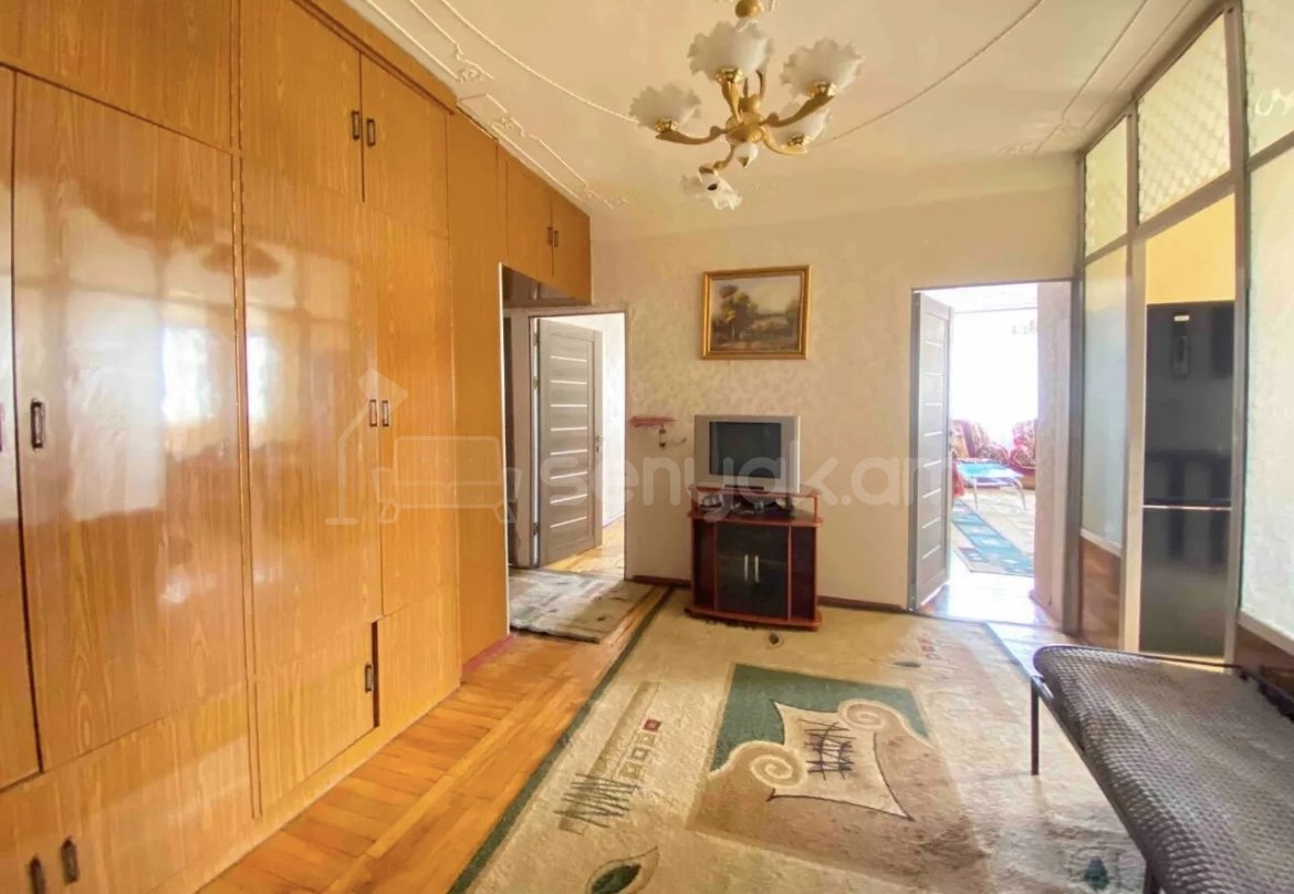 3 Սենյականոց Բնակարան, 94քմ, 4/16 հարկ, Նորմալ Վիճակում, Կահավորված