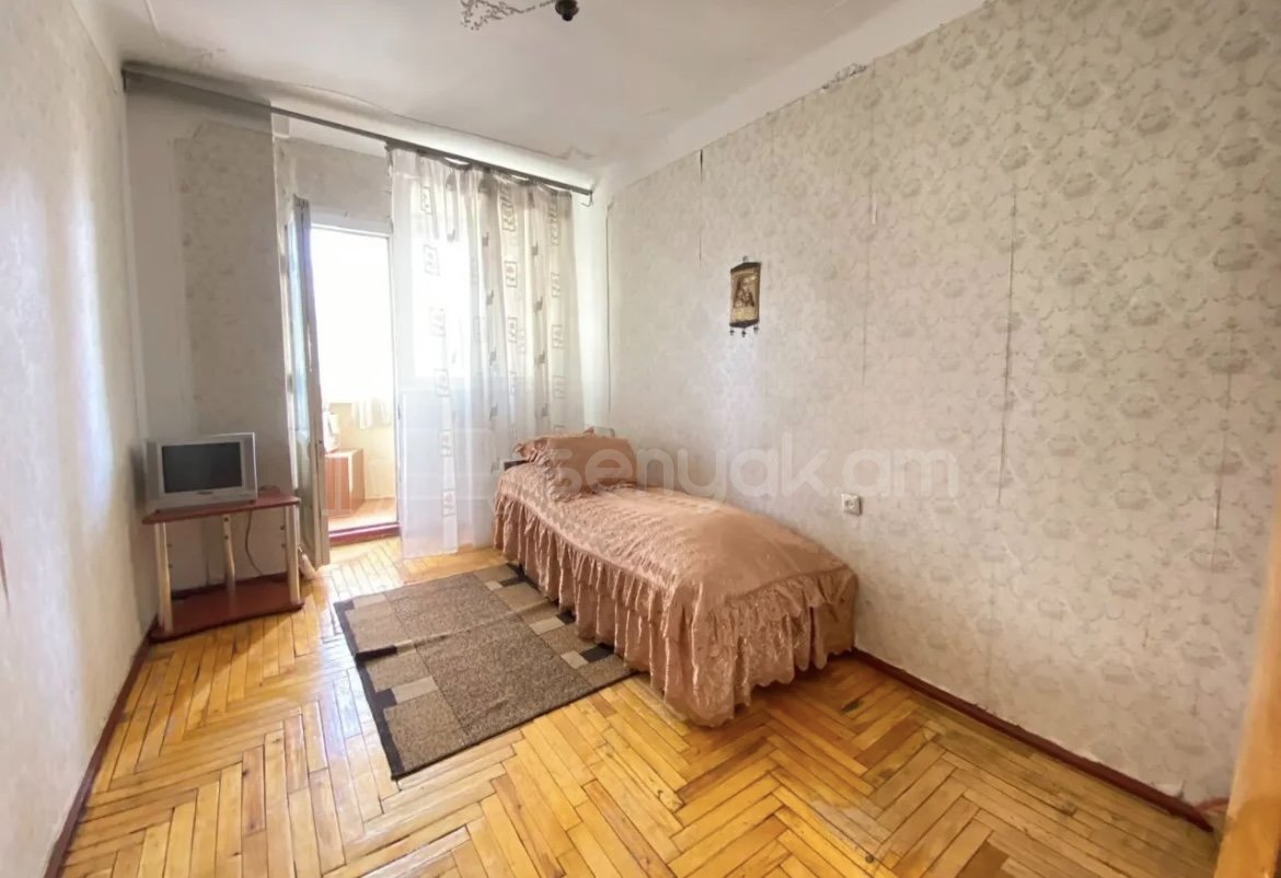 3 Սենյականոց Բնակարան, 94քմ, 4/16 հարկ, Նորմալ Վիճակում, Կահավորված