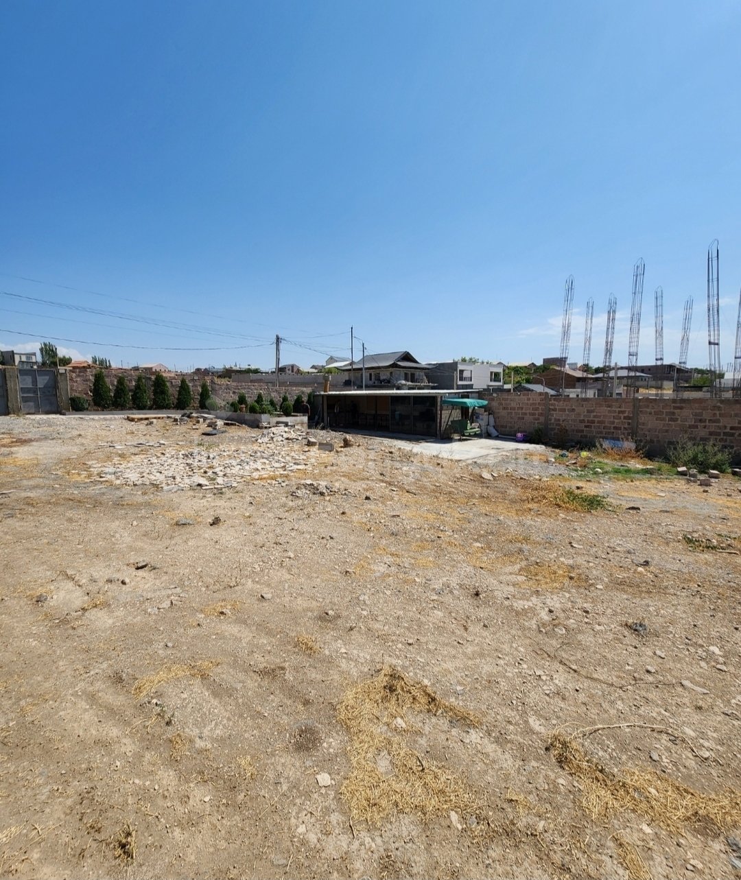 Բնակելի Նշանակության Հողատարածք, 1100քմ, Խմելու Ջրով, Էլեկտրականությամբ, Պարսպապատ