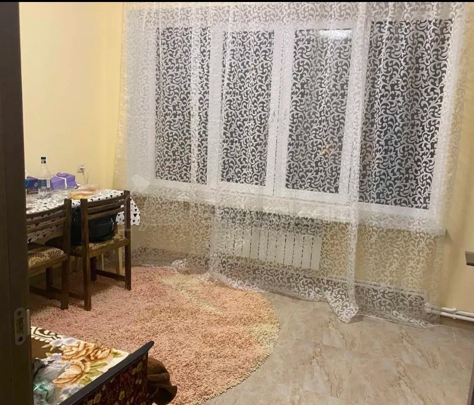 3 Սենյականոց Բնակարան Քարե Շենքում, 100քմ, 4/5 հարկ, Նորմալ Վիճակում