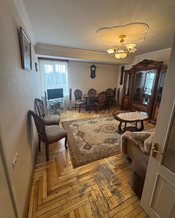 4 Սենյականոց Բնակարան, 90քմ, 7/14 հարկ, Նորմալ Վիճակում, Կահավորված