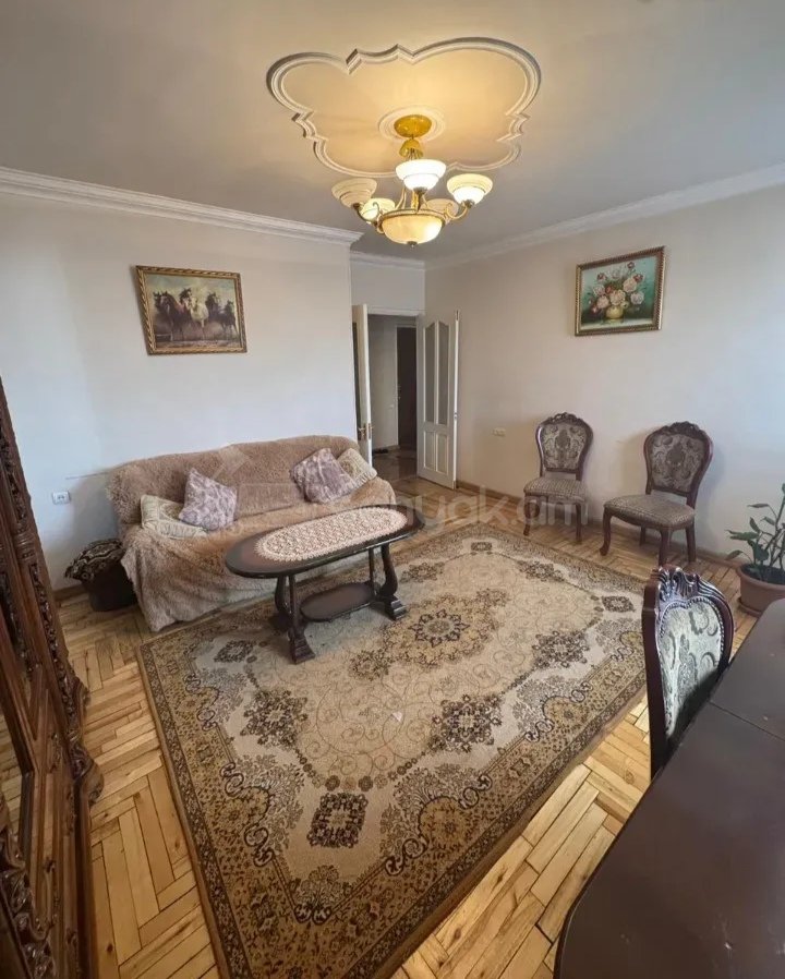 4 Սենյականոց Բնակարան, 90քմ, 7/14 հարկ, Նորմալ Վիճակում, Կահավորված