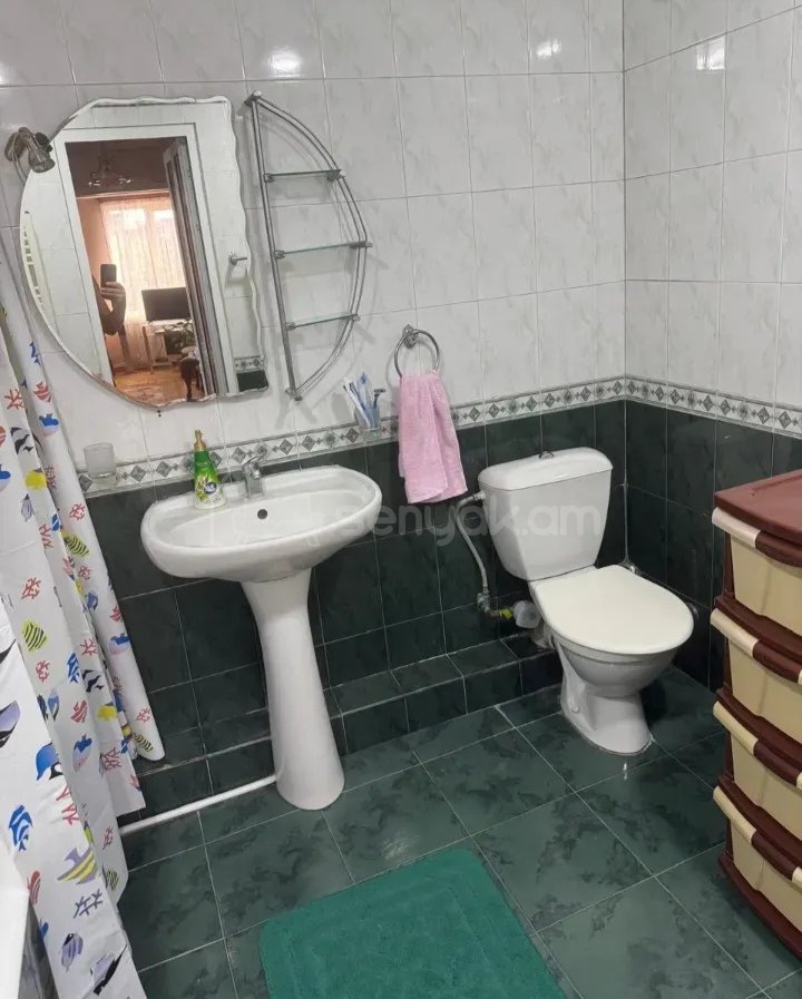 4 Սենյականոց Բնակարան, 90քմ, 7/14 հարկ, Նորմալ Վիճակում, Կահավորված