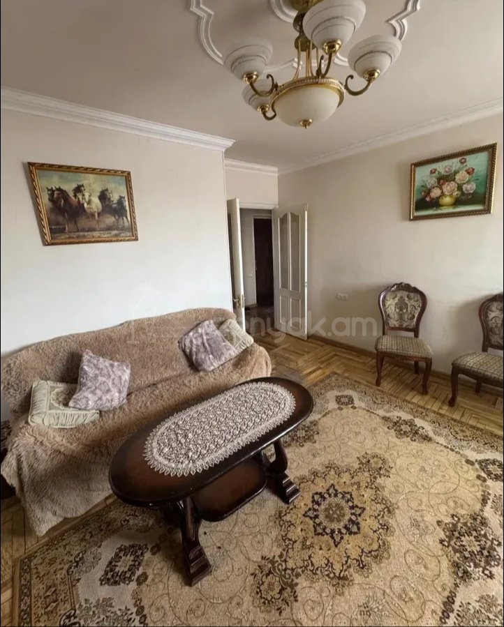 4 Սենյականոց Բնակարան, 90քմ, 7/14 հարկ, Նորմալ Վիճակում, Կահավորված