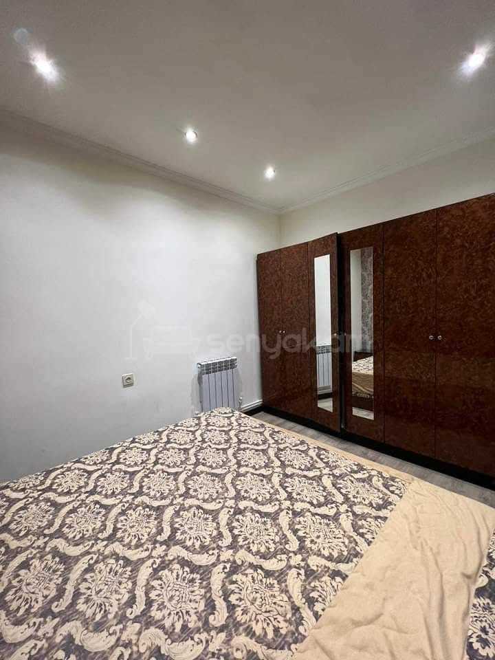 3 Սենյականոց Բնակարան Քարե Շենքում, 77քմ, 3/5 հարկ, Կապիտալ Վերանորոգված, Կահավորված, Արևկող