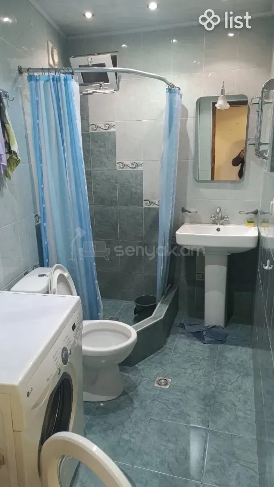 2 Սենյականոց Բնակարան Քարե Շենքում, 48քմ, 1/2 հարկ, Նորմալ Վիճակում, Կահավորված