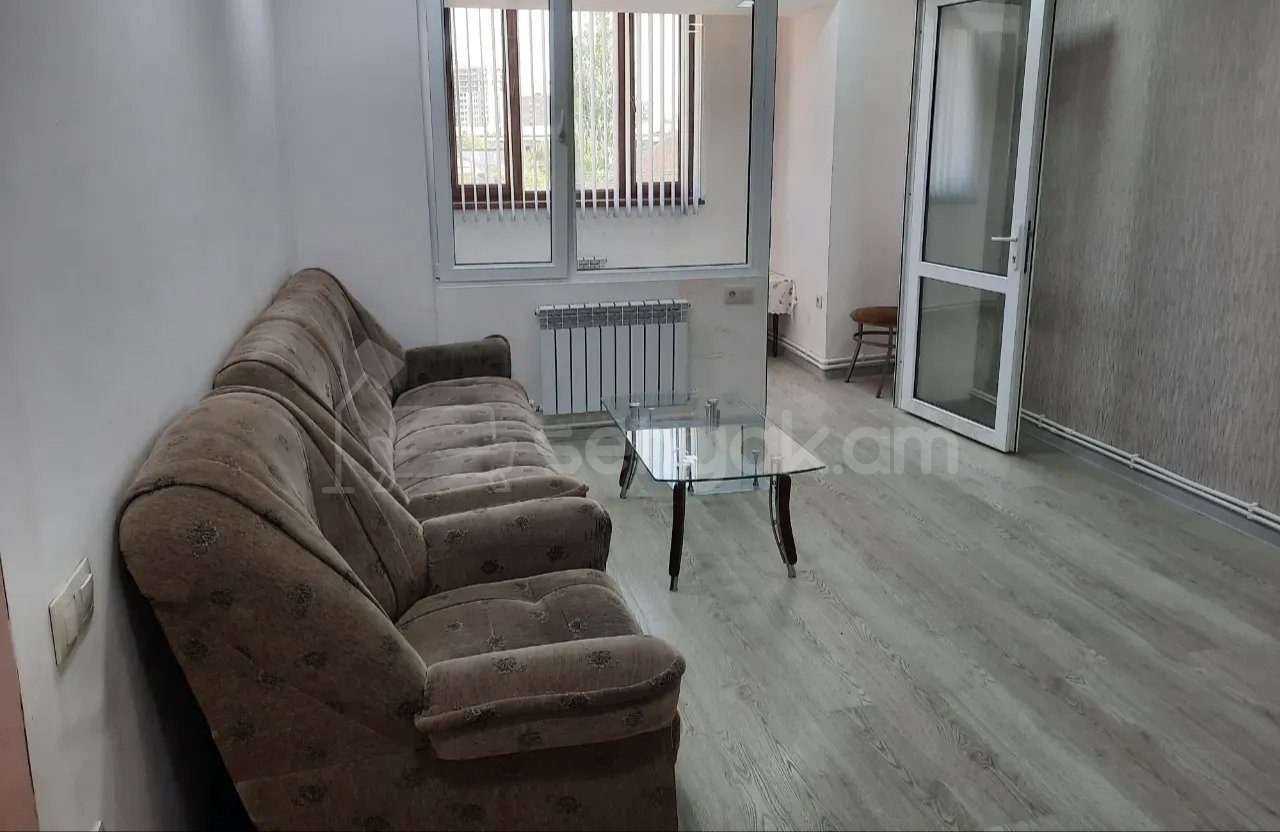 2 Սենյականոց Բնակարան, 58քմ, 3/9 հարկ, Կապիտալ Վերանորոգված, Կահավորված, Արևկող