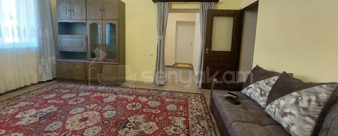 2 Սենյականոց Բնակարան Քարե Շենքում, 52քմ, 1/1 հարկ, Նորմալ Վիճակում, Կահավորված