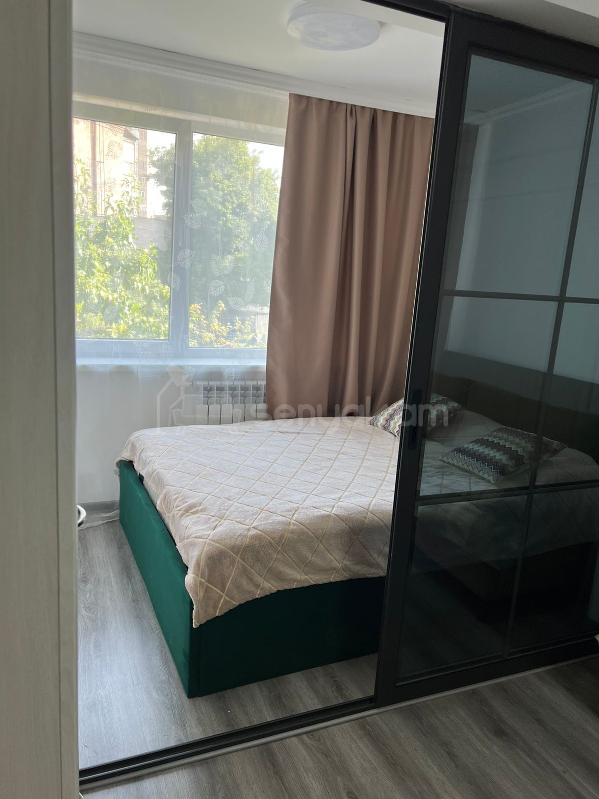 2 Սենյականոց Բնակարան Քարե Շենքում, 40քմ, 2/5 հարկ, Դիզայներական Վերանորոգված, Կահավորված, Արևկող