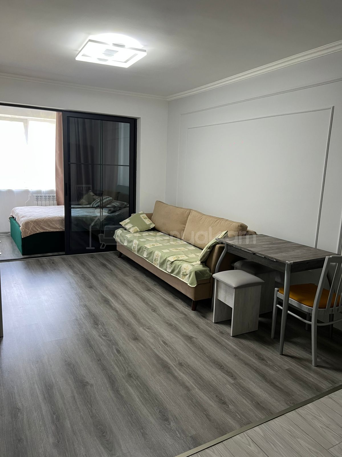 2 Սենյականոց Բնակարան Քարե Շենքում, 40քմ, 2/5 հարկ, Դիզայներական Վերանորոգված, Կահավորված, Արևկող