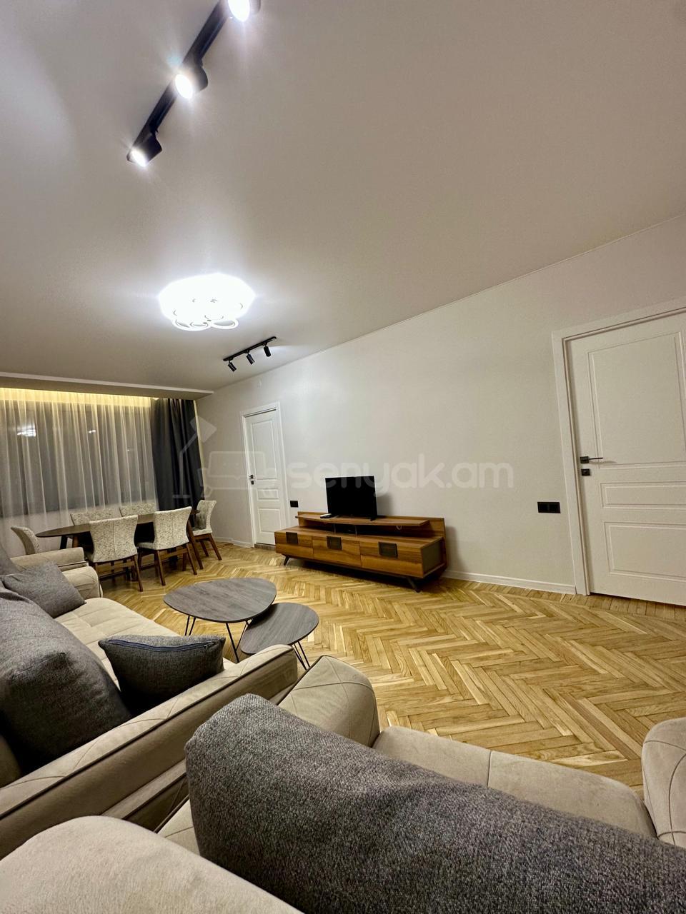 2 Սենյականոց Բնակարան, 55քմ, 5/9 հարկ, Կապիտալ Վերանորոգված, Կահավորված, Արևկող