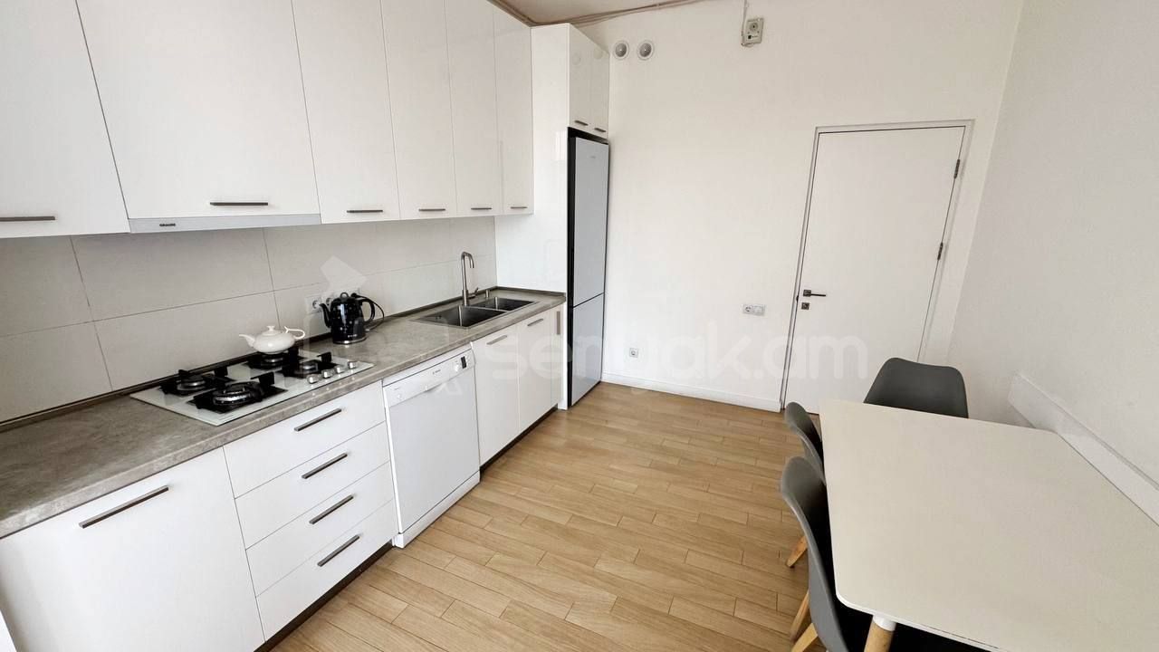 3 Սենյականոց Բնակարան Նորակառույցում, 85քմ, 5/8 հարկ, Կապիտալ Վերանորոգված, Կահավորված, Արևկող