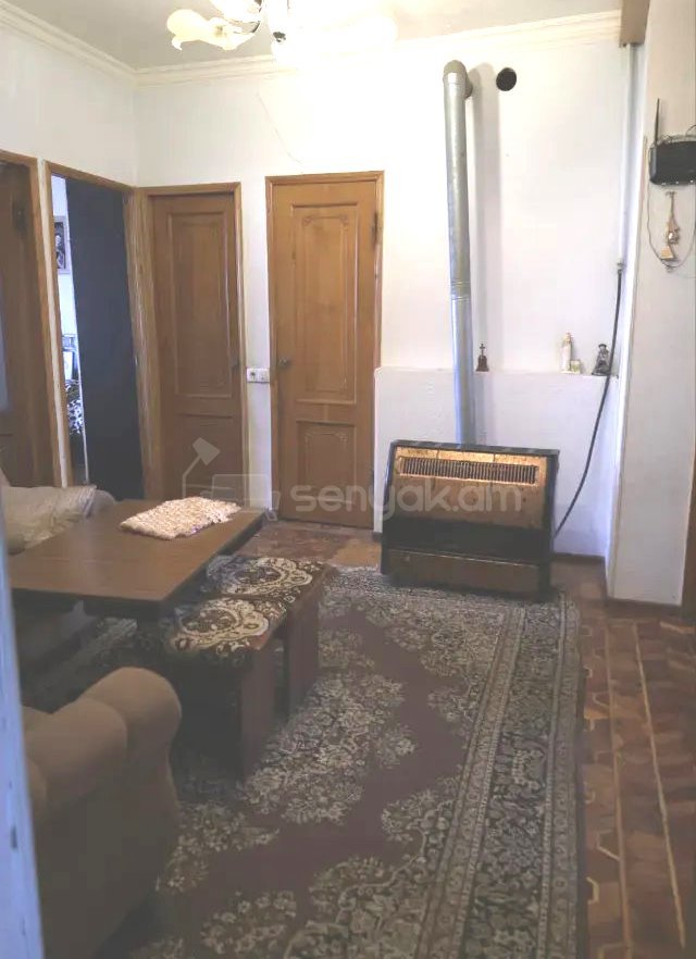 3 Սենյականոց Բնակարան Քարե Շենքում, 76քմ, 4/5 հարկ, Կոսմետիկ Վերանորոգված