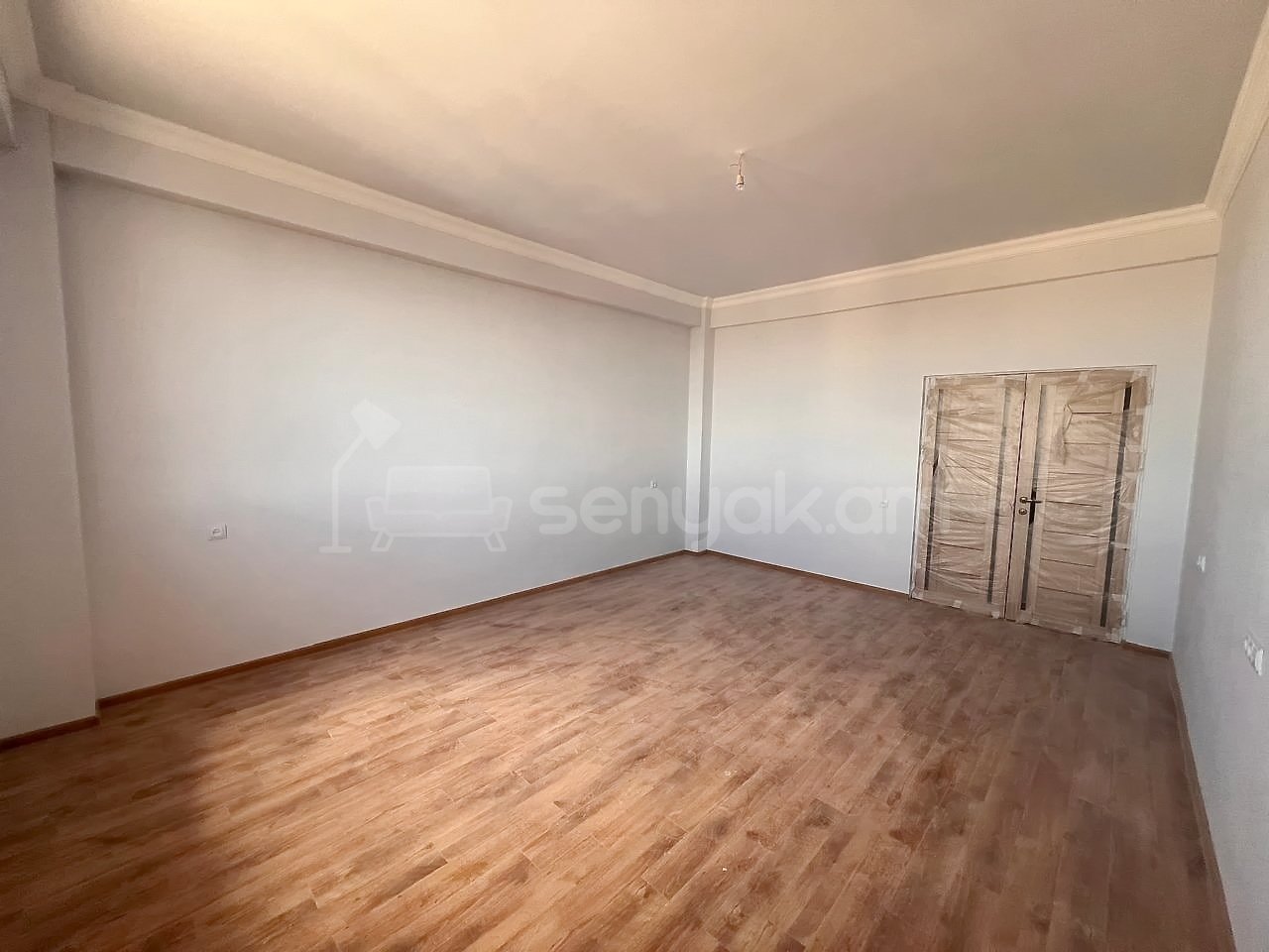 4 Սենյականոց Բնակարան Նորակառույցում, 122քմ, 9/15 հարկ, Կապիտալ Վերանորոգված