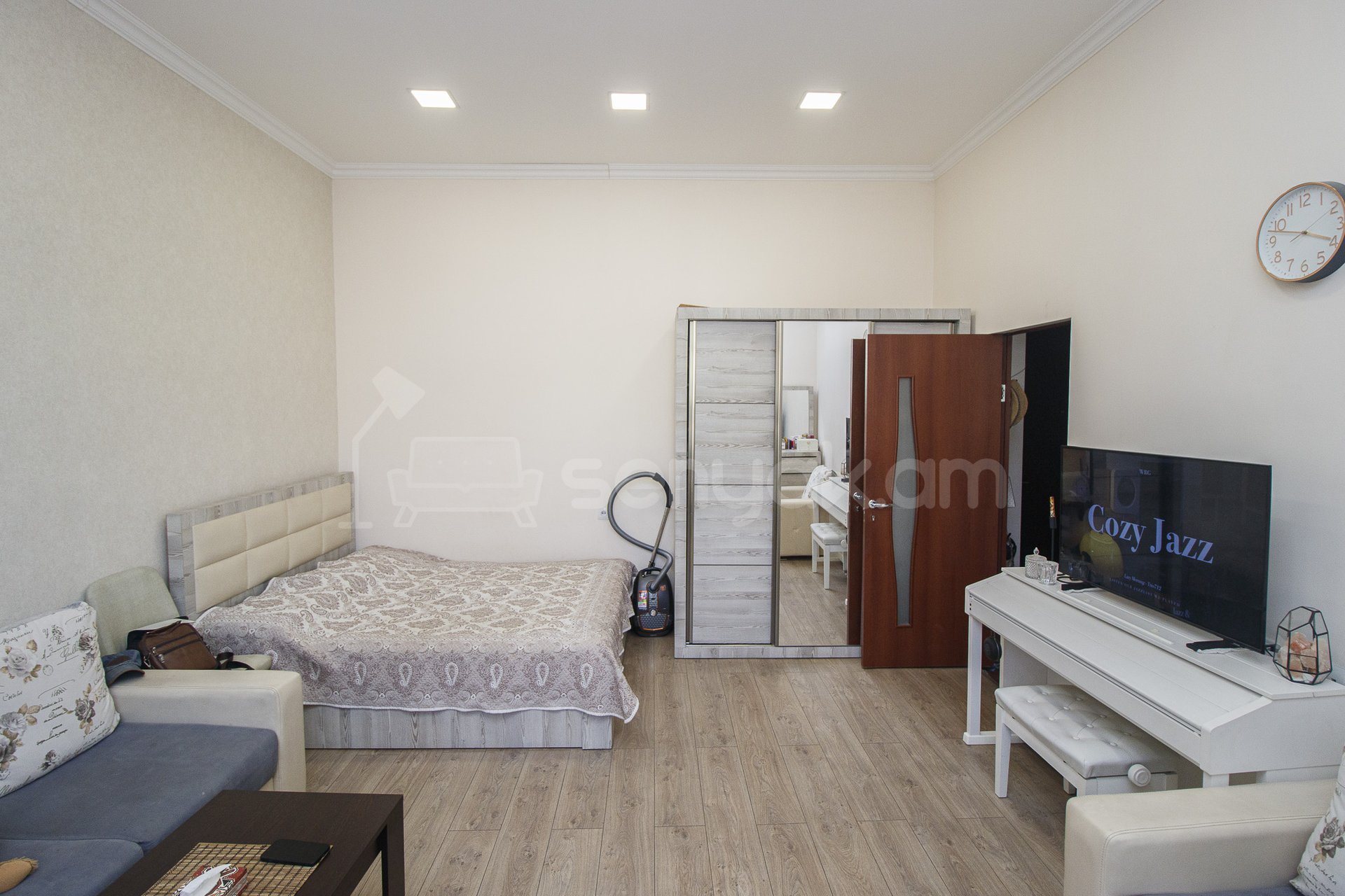 1 Սենյականոց Բնակարան Քարե Շենքում, 38քմ, 4/5 հարկ, Կապիտալ Վերանորոգված