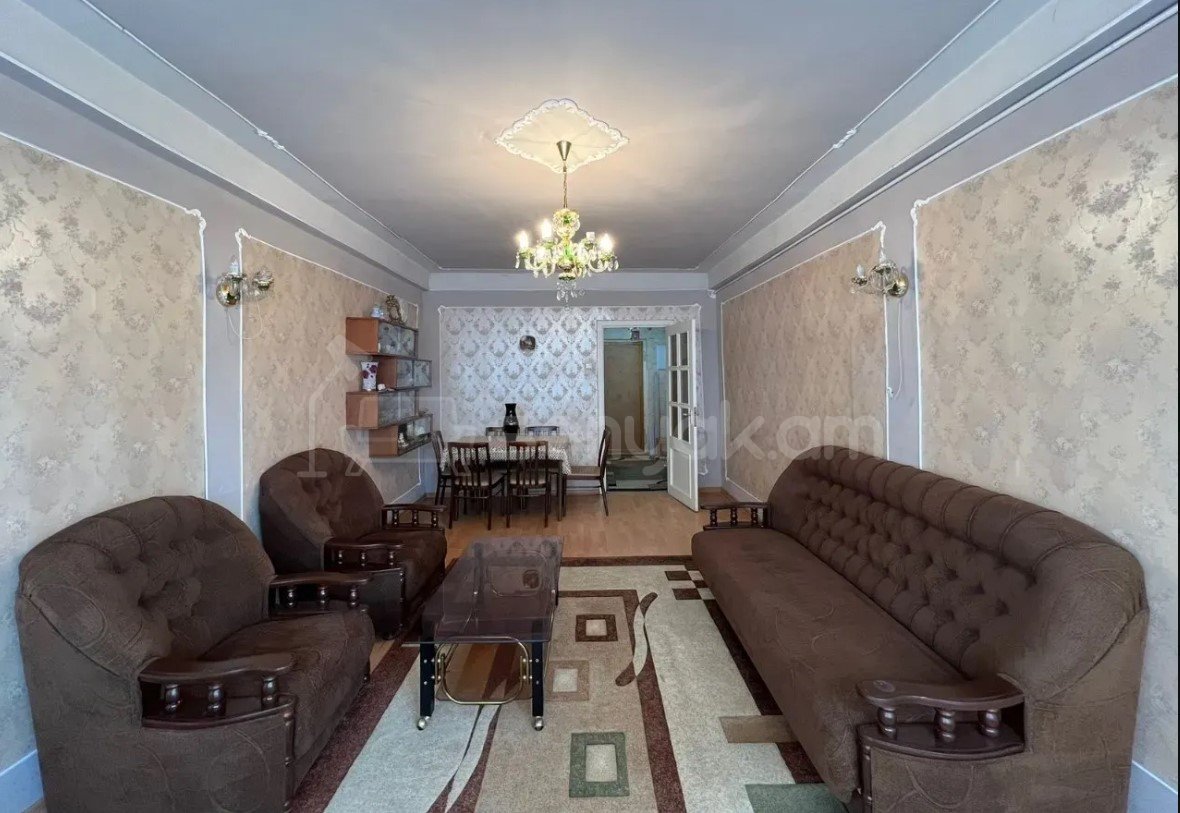 2 Սենյականոց Բնակարան, 50քմ, 7/9 հարկ, Կապիտալ Վերանորոգված, Կահավորված