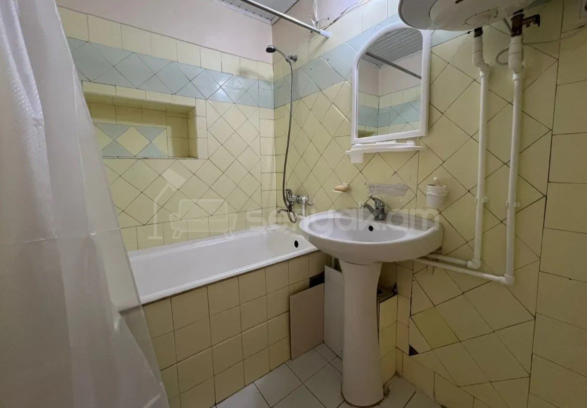 2 Սենյականոց Բնակարան, 50քմ, 7/9 հարկ, Կապիտալ Վերանորոգված, Կահավորված