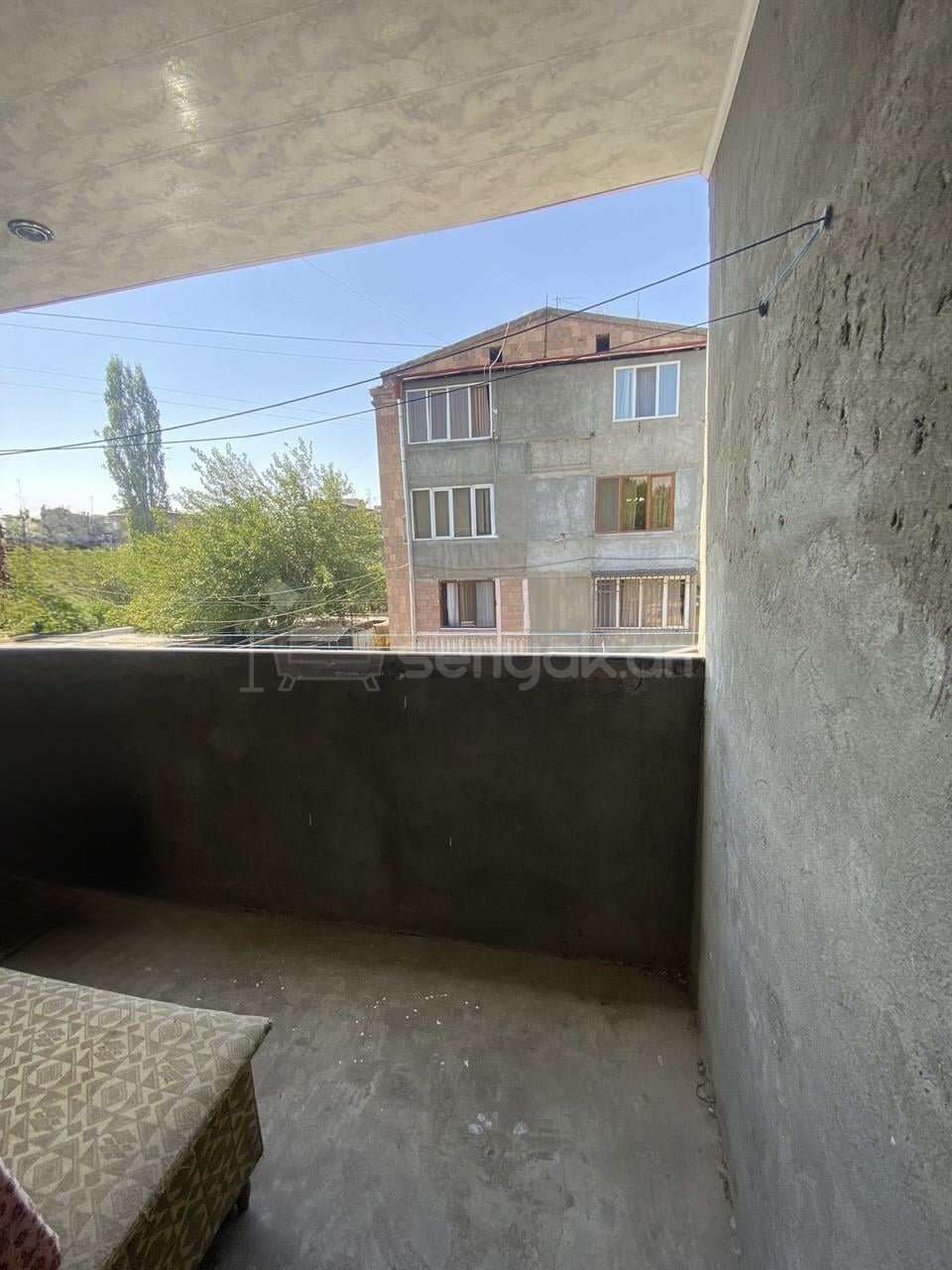 3 Սենյականոց Բնակարան Քարե Շենքում, 67քմ, 3/4 հարկ, Կոսմետիկ Վերանորոգված