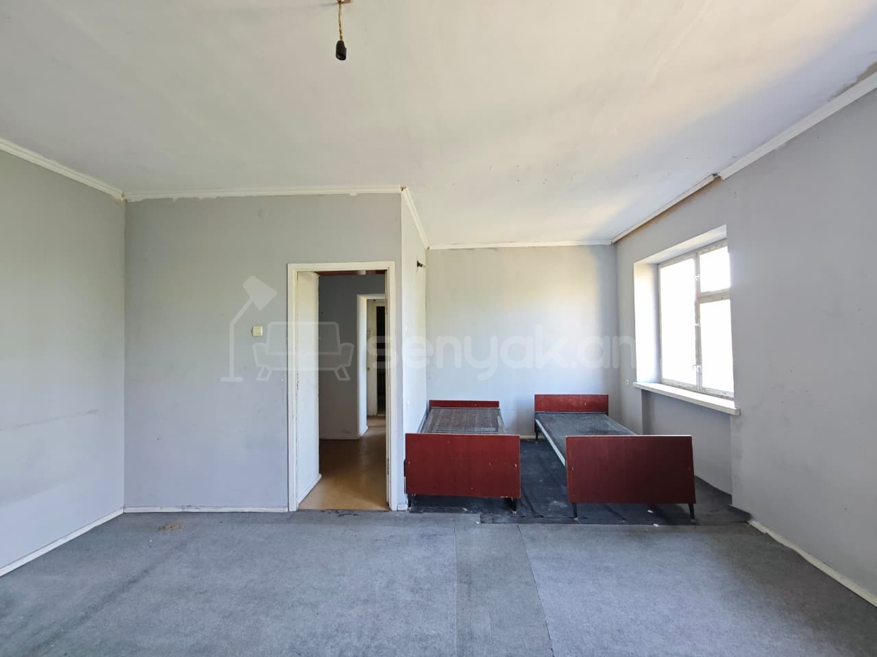 1 Սենյականոց Բնակարան Քարե Շենքում, 39քմ, 2/4 հարկ, Պետական Վիճակում