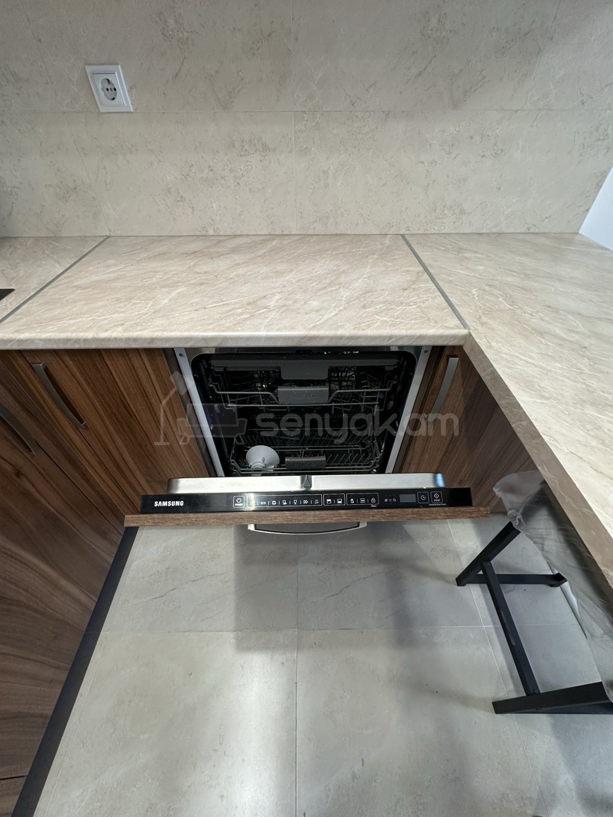 2 Սենյականոց Բնակարան Նորակառույցում, 65քմ, 4/16 հարկ, Կապիտալ Վերանորոգված, Կահավորված