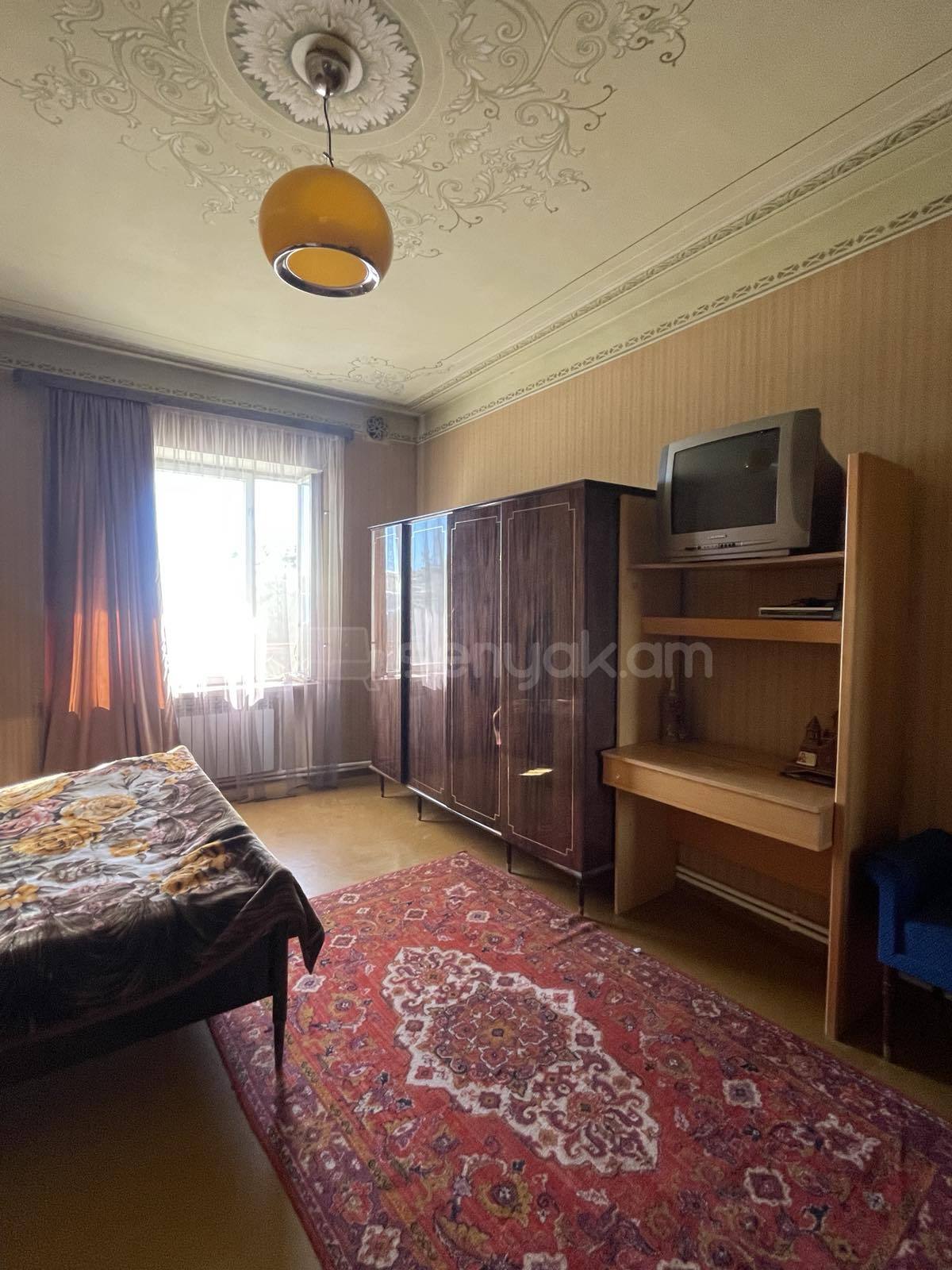 5 Սենյականոց Սեփական Տուն, 200քմ, Նորմալ Վիճակում, Կահավորված