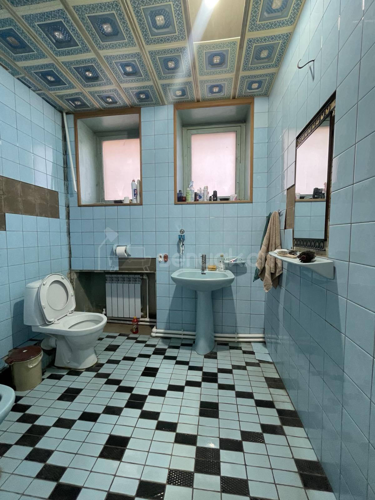 5 Սենյականոց Սեփական Տուն, 200քմ, Նորմալ Վիճակում, Կահավորված