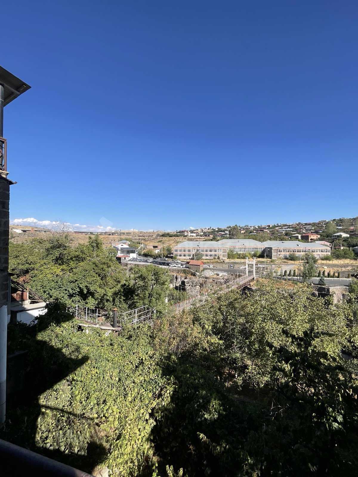 5 Սենյականոց Սեփական Տուն, 200քմ, Նորմալ Վիճակում, Կահավորված