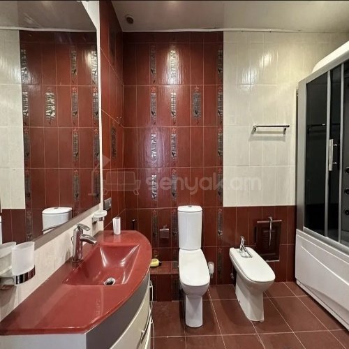 4 Սենյականոց Բնակարան Նորակառույցում, 135քմ, 8/11 հարկ, Կապիտալ Վերանորոգված, Կահավորված, Արևկող