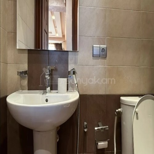 4 Սենյականոց Բնակարան Նորակառույցում, 135քմ, 8/11 հարկ, Կապիտալ Վերանորոգված, Կահավորված, Արևկող