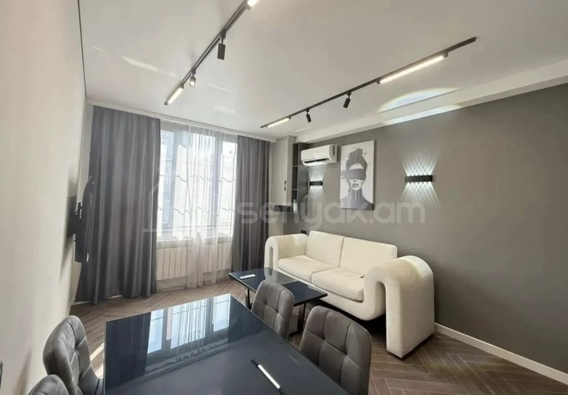 2 Սենյականոց Բնակարան, 38քմ, 6/10 հարկ, Կապիտալ Վերանորոգված