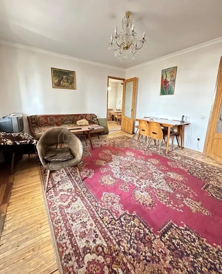 3 Սենյականոց Բնակարան, 72քմ, 6/9 հարկ, Պետական Վիճակում