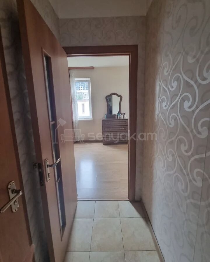 2 Սենյականոց Բնակարան, 74քմ, 3/9 հարկ, Կապիտալ Վերանորոգված, Կահավորված, Արևկող