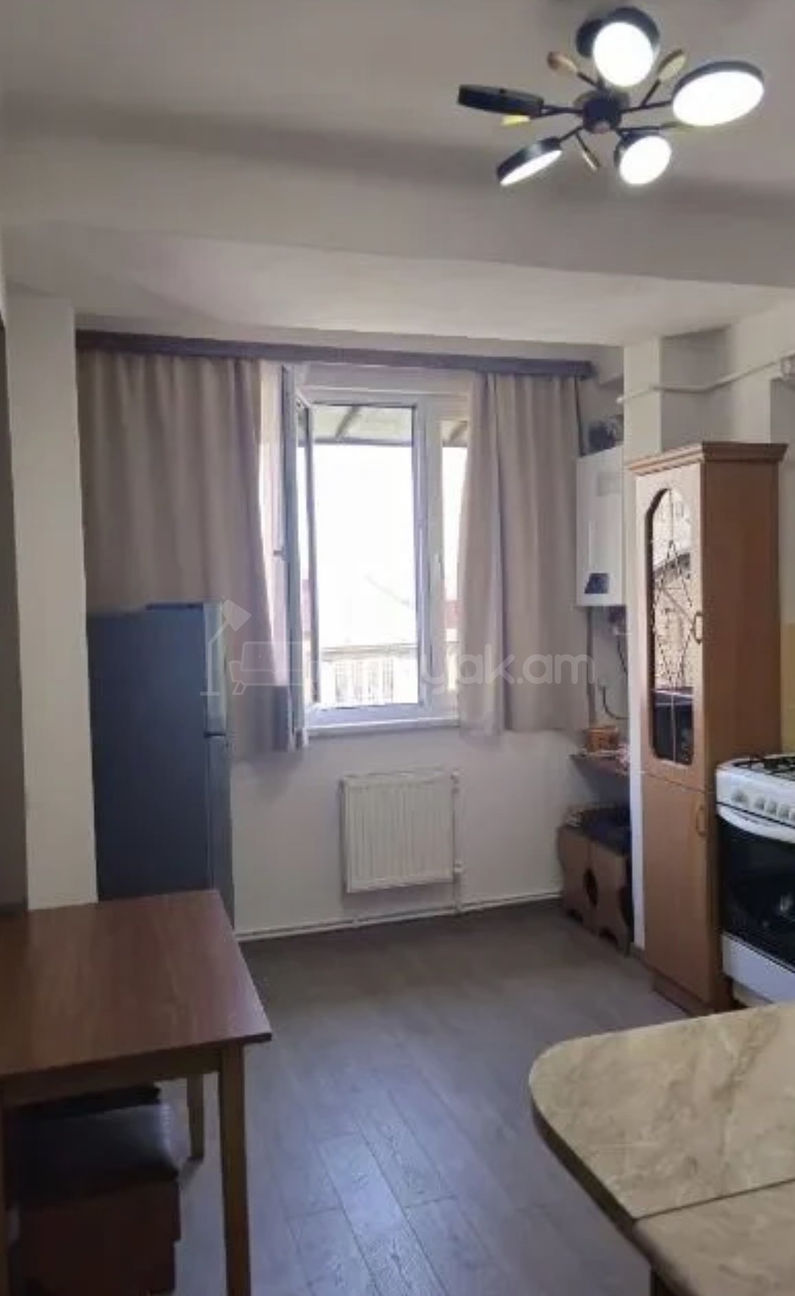 1 Սենյականոց Բնակարան, 48քմ, 4/9 հարկ, Դիզայներական Վերանորոգված, Կահավորված, Արևկող