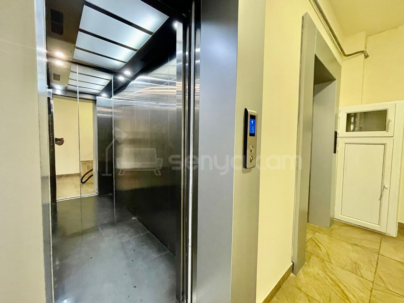 3 Սենյականոց Բնակարան Նորակառույցում, 75քմ, 5/9 հարկ, Դիզայներական Վերանորոգված, Կահավորված, Արևկող