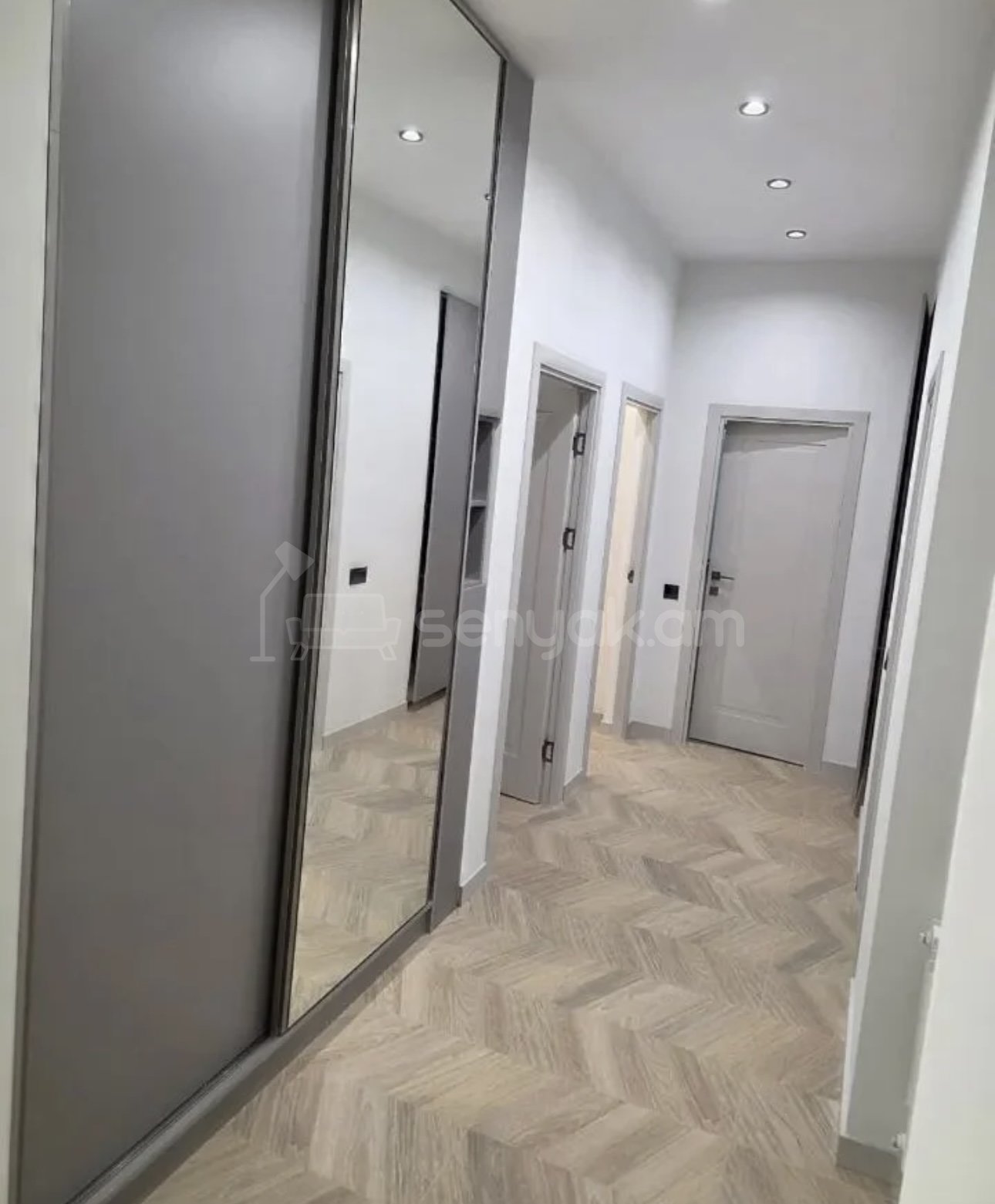 3 Սենյականոց Բնակարան, 79քմ, 5/13 հարկ, Դիզայներական Վերանորոգված