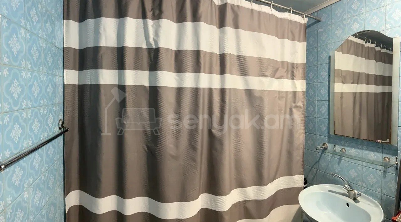 4 Սենյականոց Բնակարան, 84քմ, 5/9 հարկ, Նորմալ Վիճակում