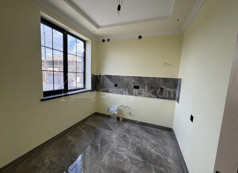 3 Սենյականոց Սեփական Տուն, 80քմ, Կապիտալ Վերանորոգված