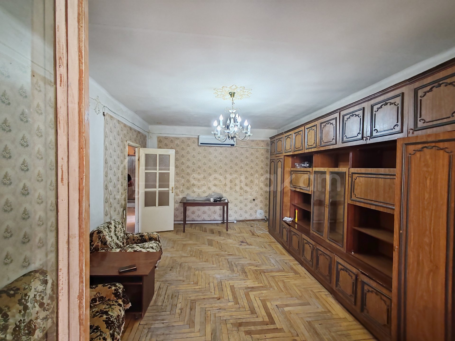 4 Սենյականոց Բնակարան, 90քմ, 3/9 հարկ, Կոսմետիկ Վերանորոգված, Մասամբ Կահավորված