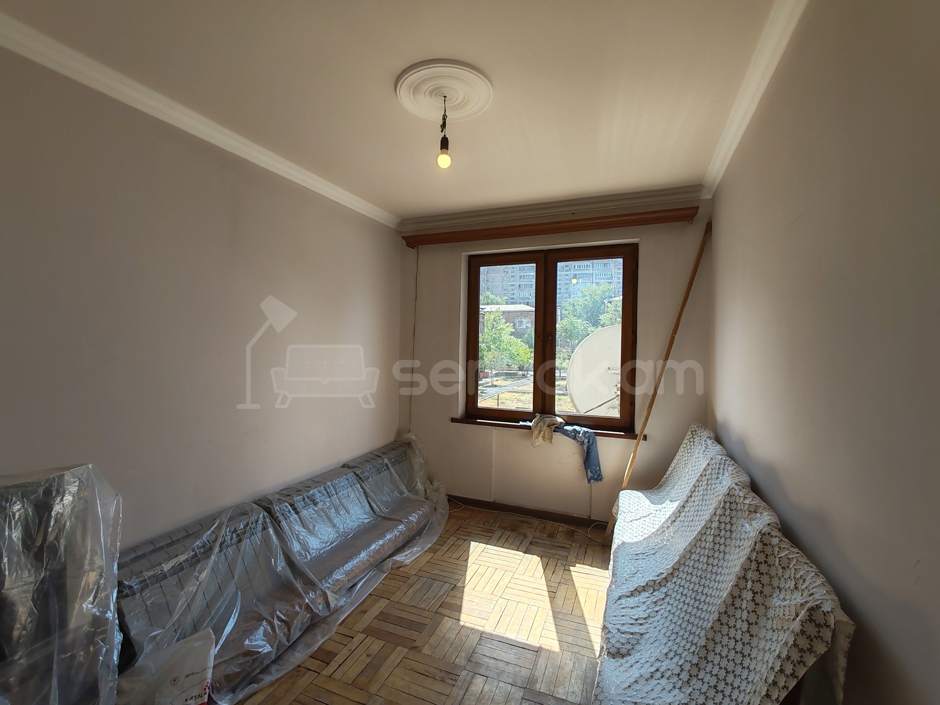 4 Սենյականոց Բնակարան, 90քմ, 3/9 հարկ, Կոսմետիկ Վերանորոգված, Մասամբ Կահավորված